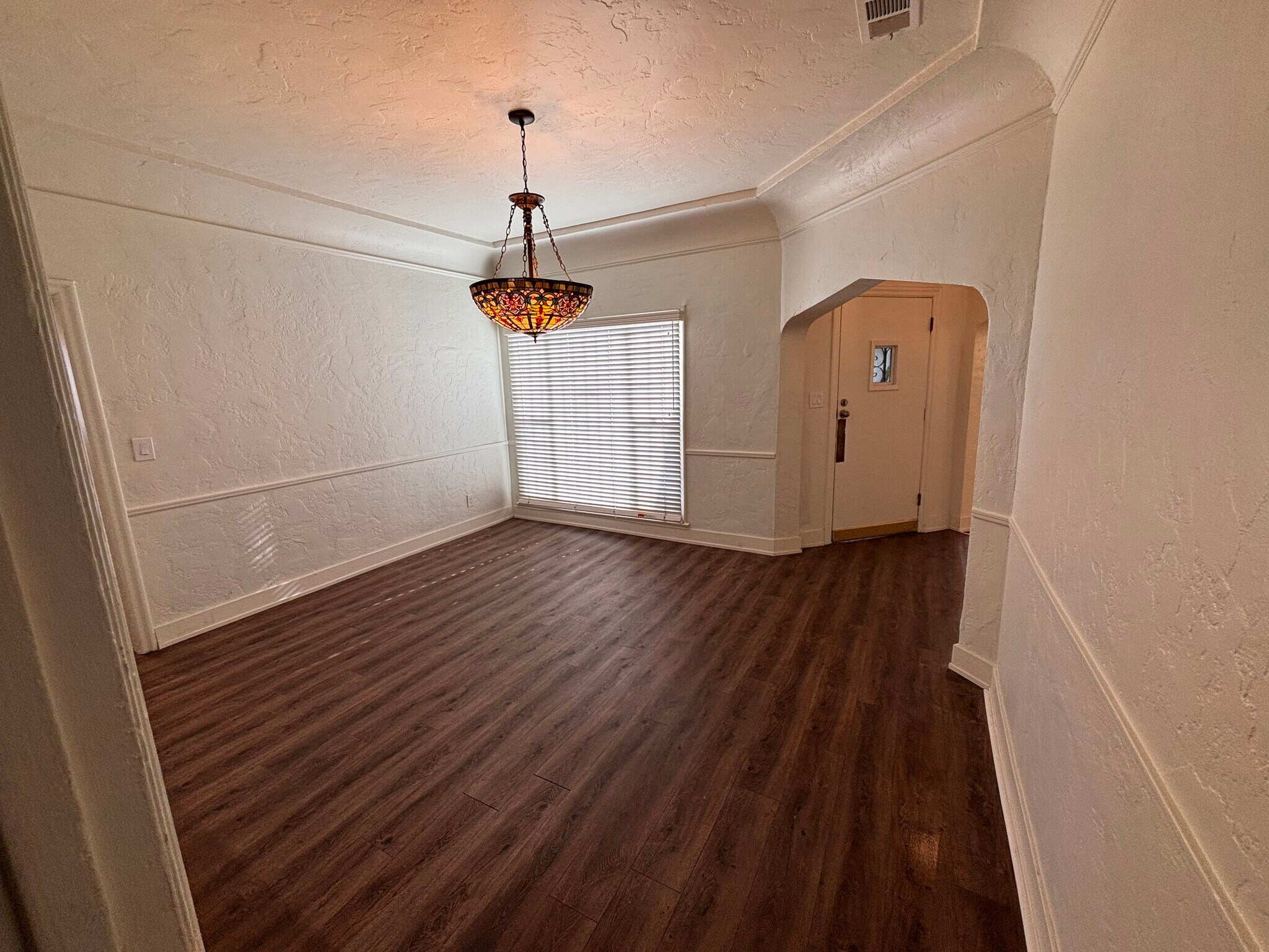 Building Photo - 7530 S Hobart Blvd