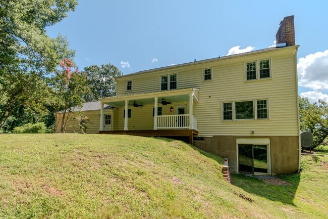 Building Photo - 428 Ingleside Dr