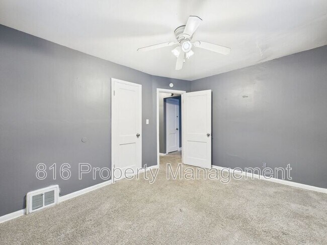 Building Photo - 7424 Bellefontaine Ave