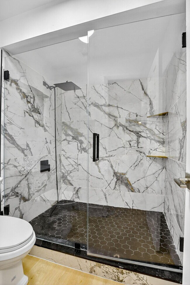 Building Photo - 372 Deer Creek Wildwood Ln E