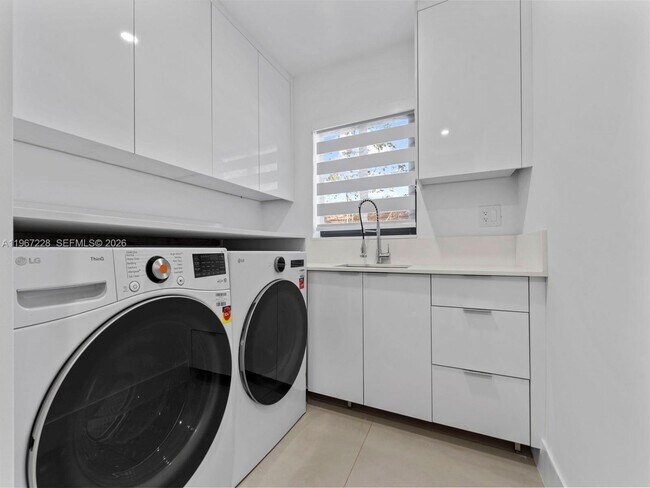 Building Photo - 2537 NW 116th Terrace