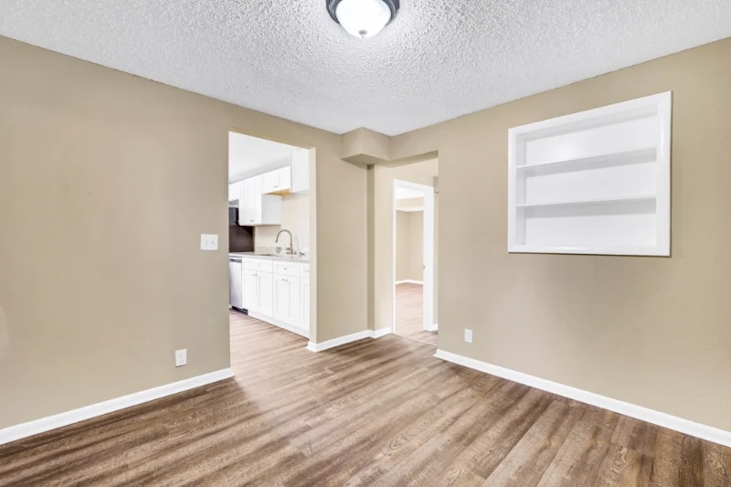 Building Photo - 6969 Delisle Dr