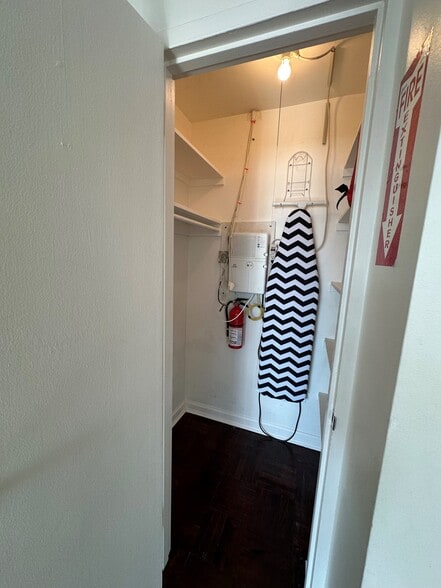 Building Photo - 1121 Arlington Blvd