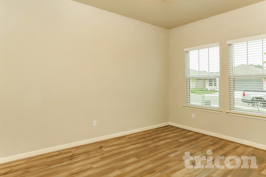 Building Photo - 5532 Shasta Pl