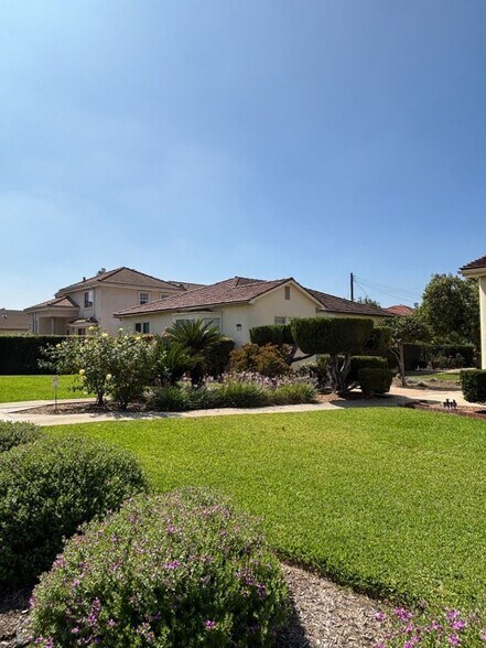 Primary Photo - 1611 S Atlantic Blvd