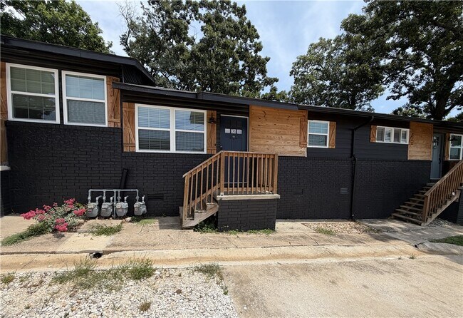 Building Photo - 1840 Kaywood Ln