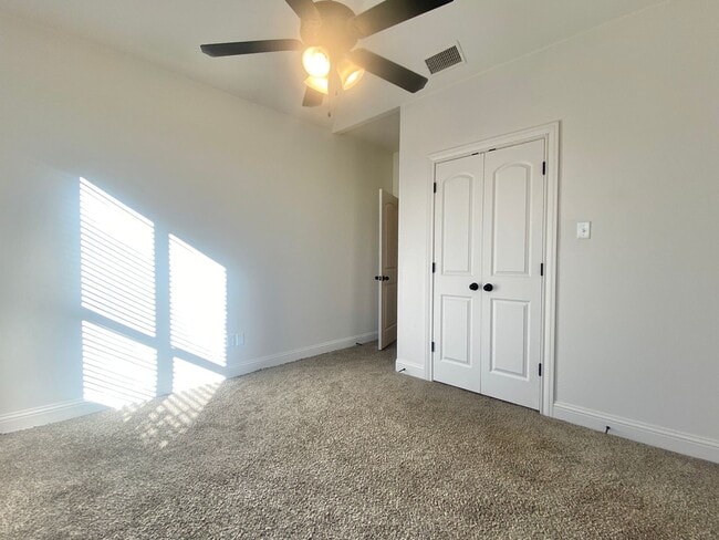 Building Photo - 1602 102nd St