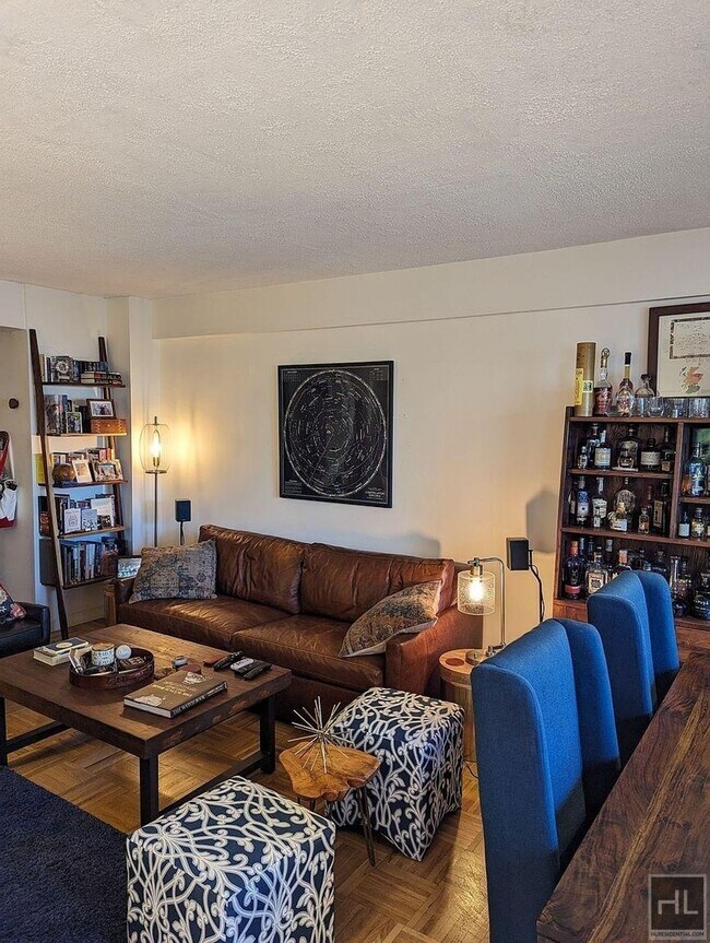 Building Photo - JAY ST