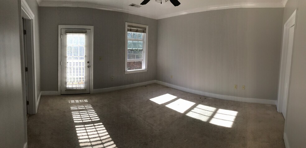 Master Bedroom - 3127 Long Boulevard