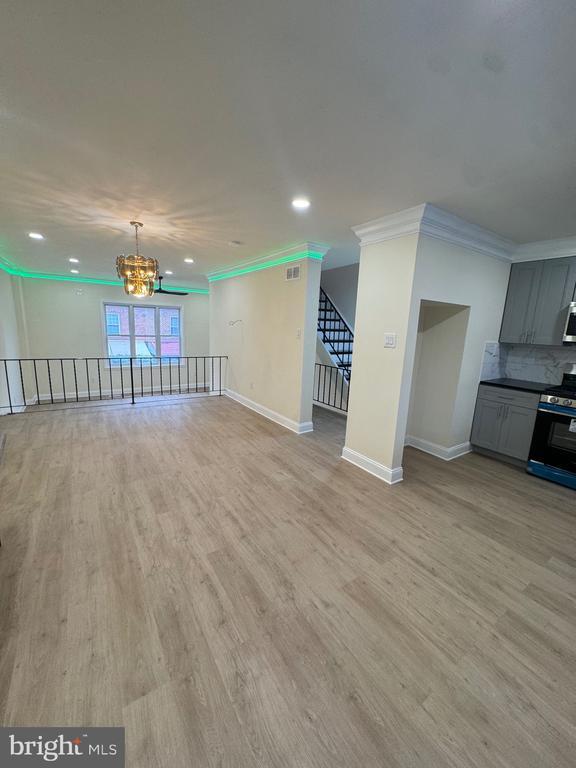 Building Photo - 441 W Shunk St