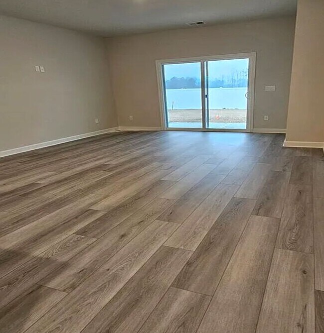 Building Photo - A Place to Call Home in Cypress Ridge 3 Bedroom Rental