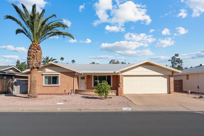 Building Photo - Updated Mesa Home w/ Community Pool/Spa & ...