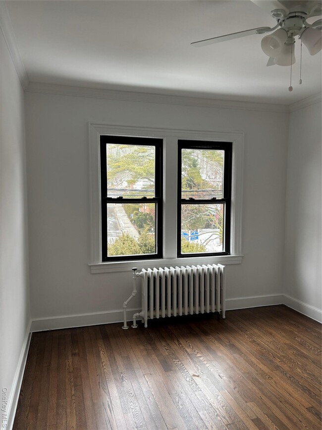 Building Photo - 225 Lexington Ave