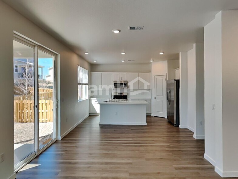 Building Photo - 26106 E Calhoun Pl