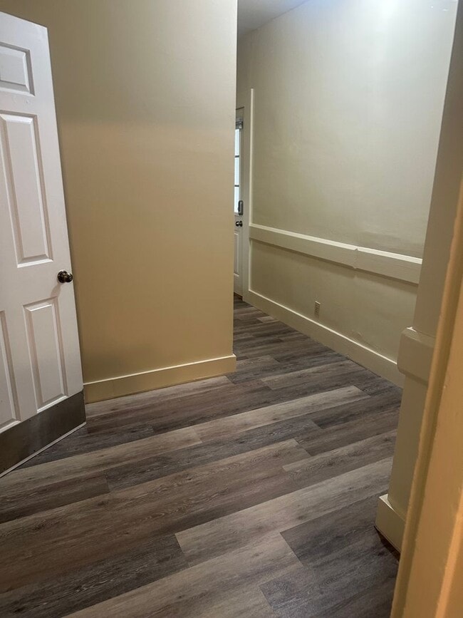 Building Photo - 226 E High St