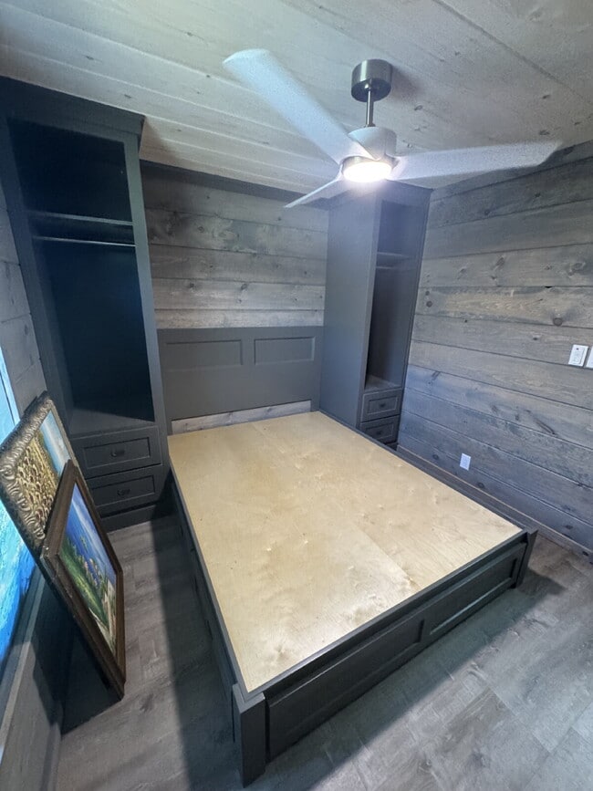 Building Photo - Cozy Tiny House for Rent - Utilities Included!