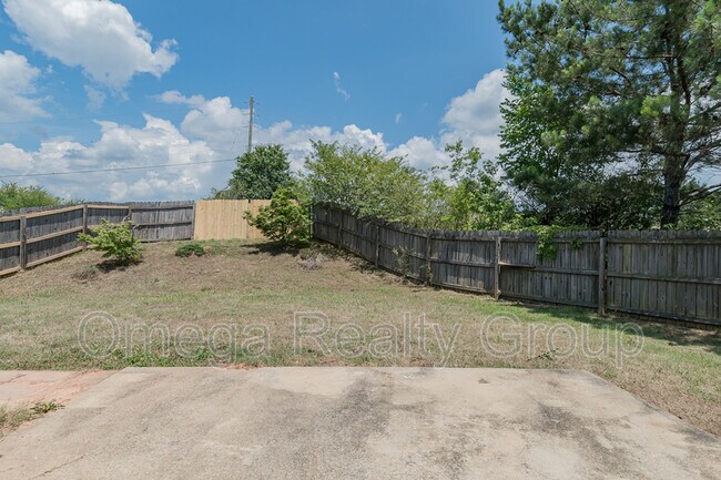 Building Photo - 1020 Washington Dr