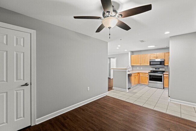 Building Photo - 2820 Bloomfield Ln