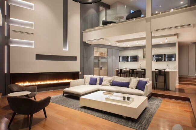 Building Photo - Stunning Views from this Spectacular and Stylish Penthouse in heart of Adams Morgan with PARKING.