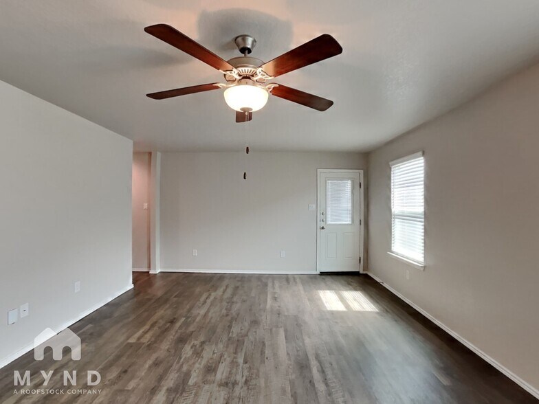 Building Photo - 3806 Colemans Run
