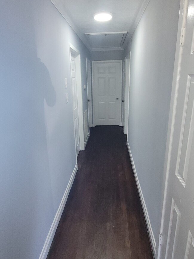 Building Photo - 3026 Sunbeam St