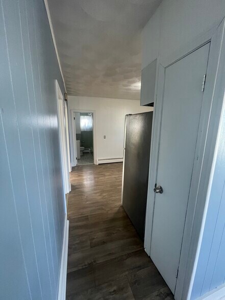 Building Photo - 19 Chestnut St