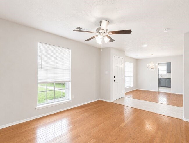 Building Photo - 12035 Barrett Brae Dr