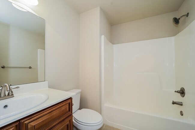 Building Photo - 176 Prescott Dr