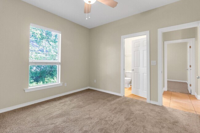 Building Photo - Available October 10th!- Bluewater Bay Bea...