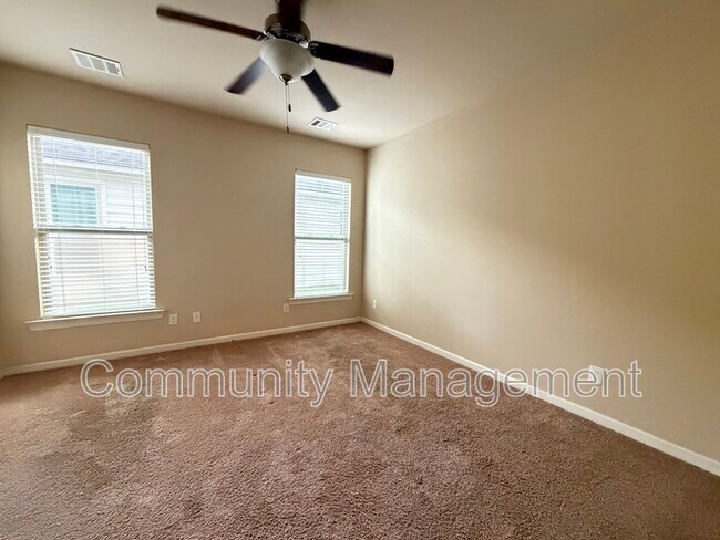 Building Photo - 1415 Granby Dr