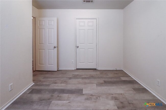 Building Photo - 3102 Ida Dr