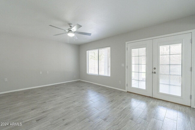 Building Photo - 6326 W El Cortez Pl