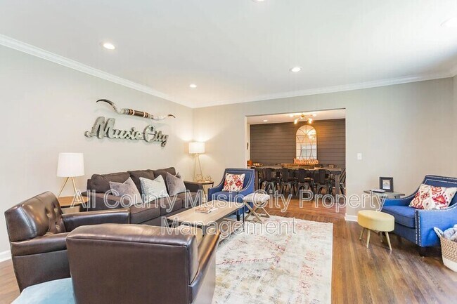 Building Photo - 206 Blue Hills Dr