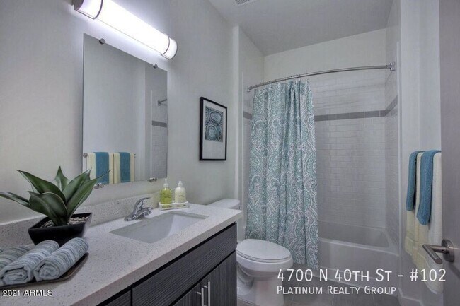 Building Photo - 4700 N 40th St