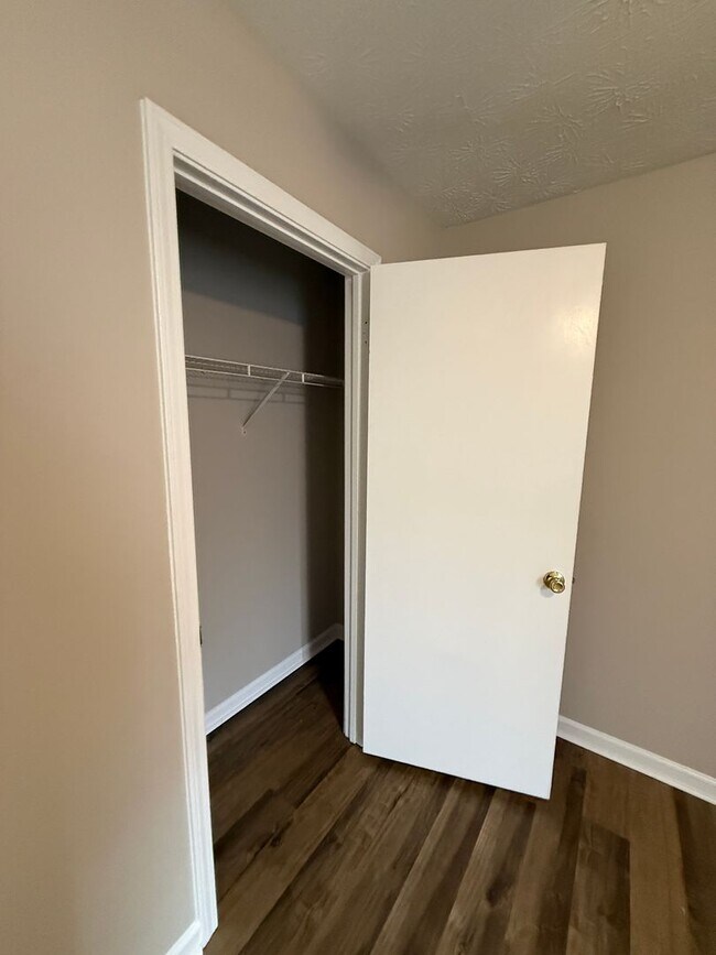 Building Photo - 108/110 St Andrews Ct