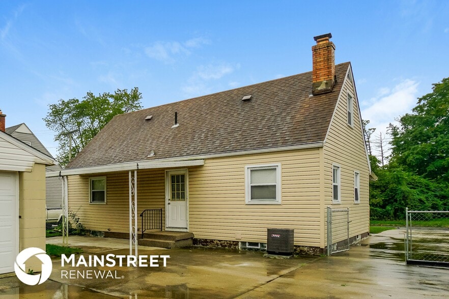 Building Photo - 3980 Halsey Pl