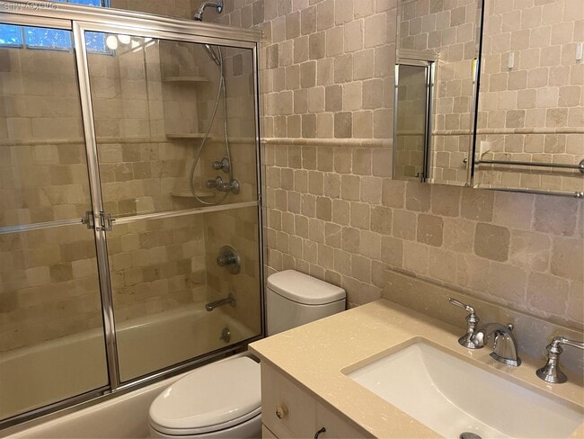 Building Photo - 50 Florence Ave