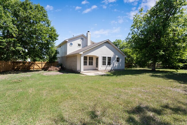 Building Photo - 1302 Crete Ln