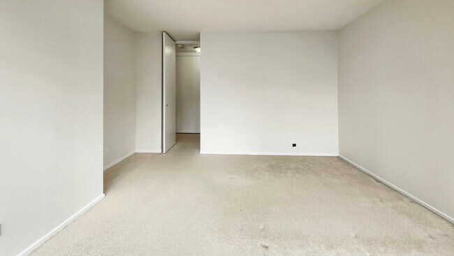 Building Photo - 405 N Wabash Ave