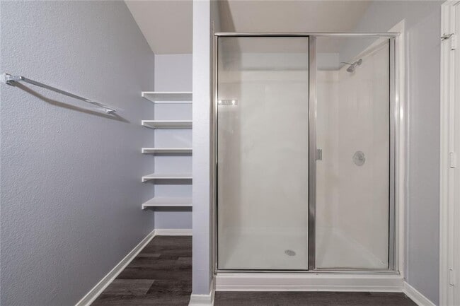 Building Photo - 414 Pentire Way