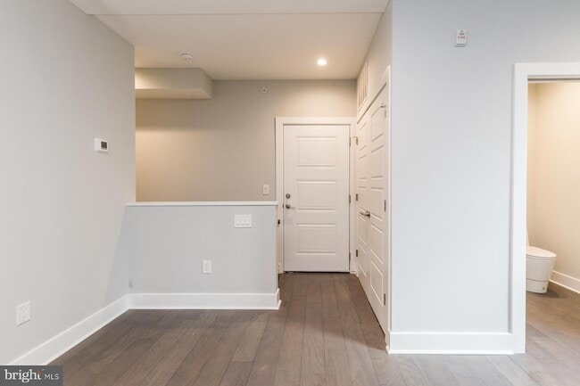 Building Photo - 1405 Frankford Ave