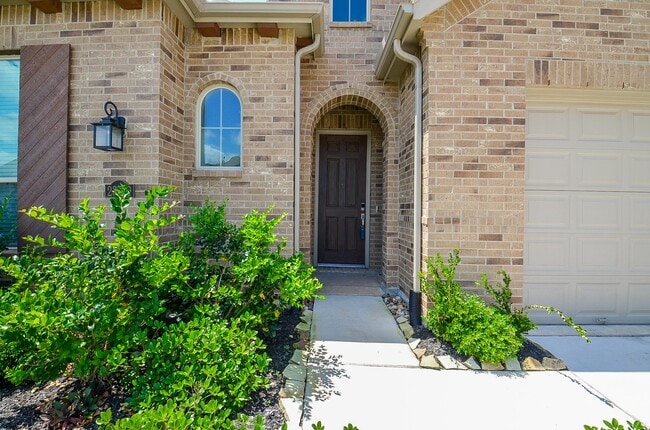 Building Photo - 23719 Sweeny Vly Dr