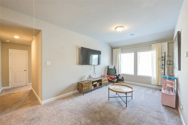 Building Photo - 4050 Shackleton Ct