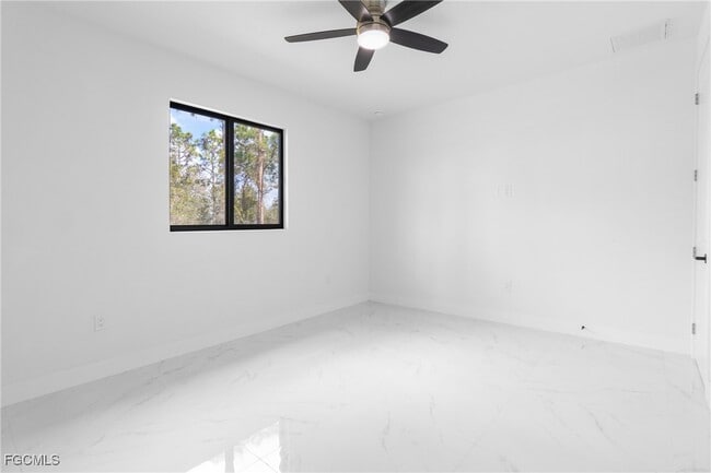 Building Photo - 3004 2nd St W