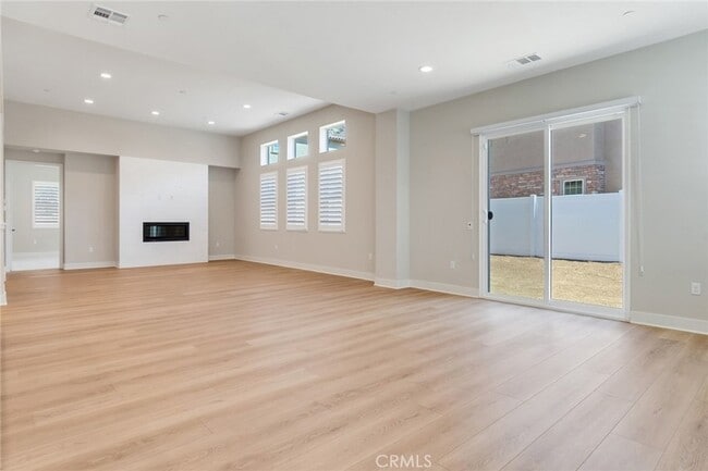 Building Photo - 6548 Canyon Oaks Dr