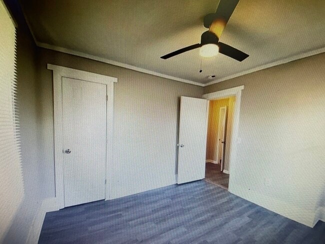Building Photo - 3 bedroom 1 Bathroom