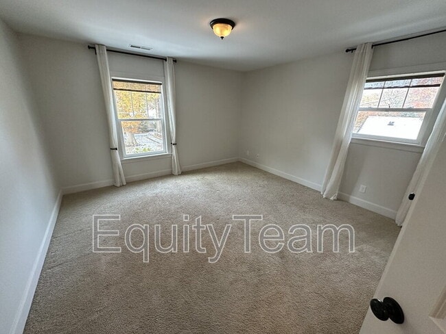 Building Photo - 3750 Petoskey Ave