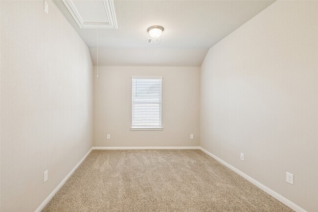 Building Photo - 17706 Rosemary Ln