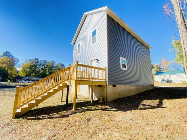 Building Photo - 326 2nd Ave