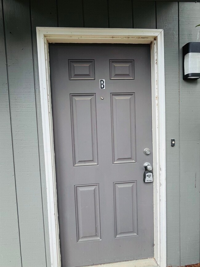 Building Photo - 3732 Donovan Dr